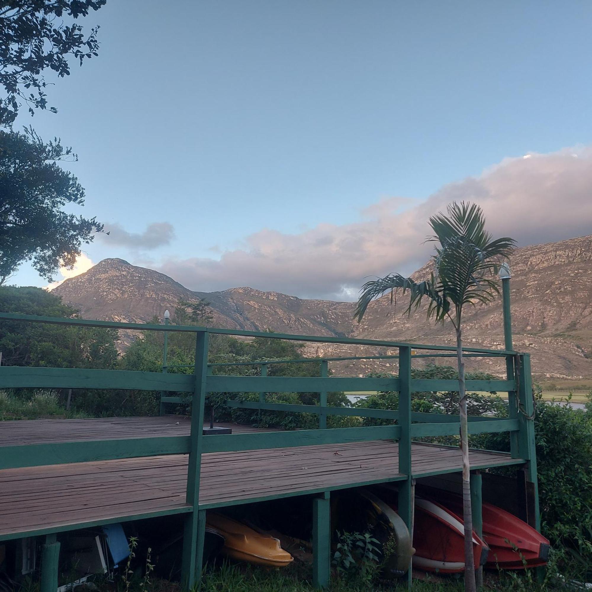 Casas E Apartamentos Da Praia, Lapinha Na Beira Do Lago Santana Do Riacho Pokoj fotografie